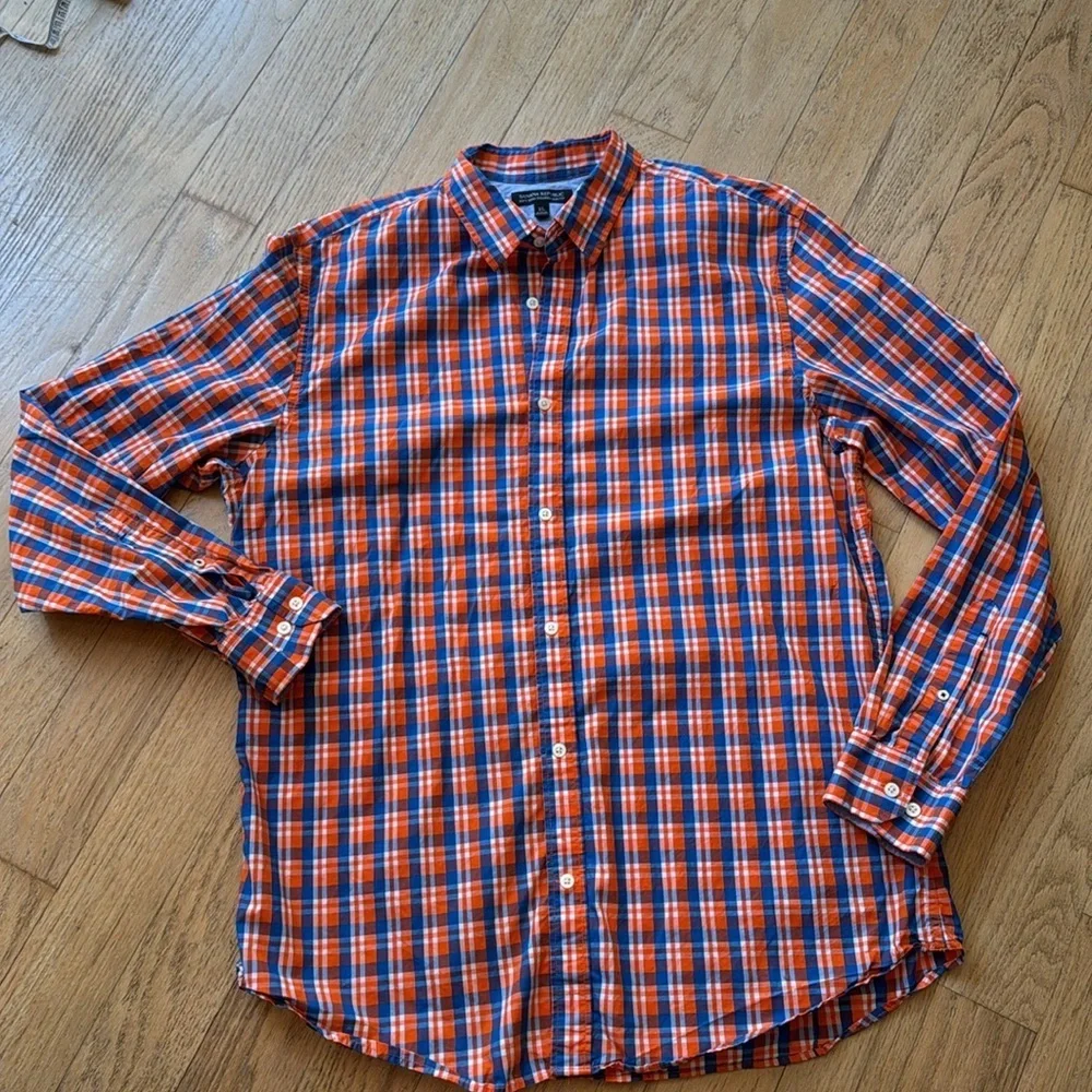 Banana Republic button down slim fit shirt men’s size XL